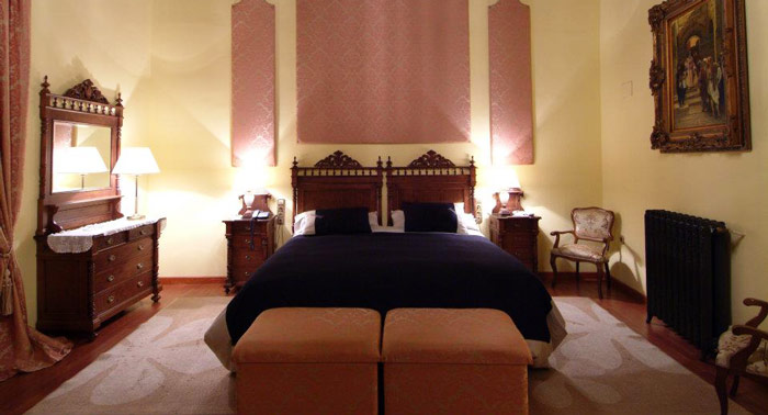 Descubre los rincones más bonitos de Guadix y desconecta en este Hotel con Circuito Spa