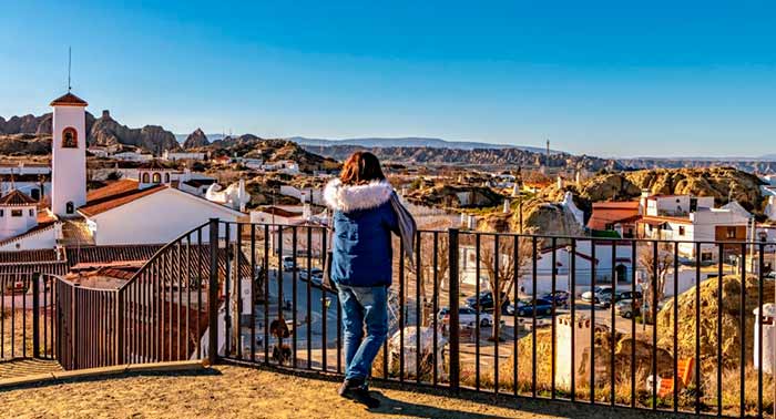 Descubre los rincones más bonitos de Guadix y desconecta en este Hotel con Circuito Spa
