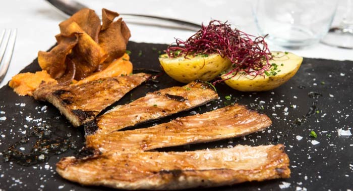 Deliciosa comida India para 2 personas: 4 Bebidas + 4 Tapas en Tarka Indian Food & Drinks