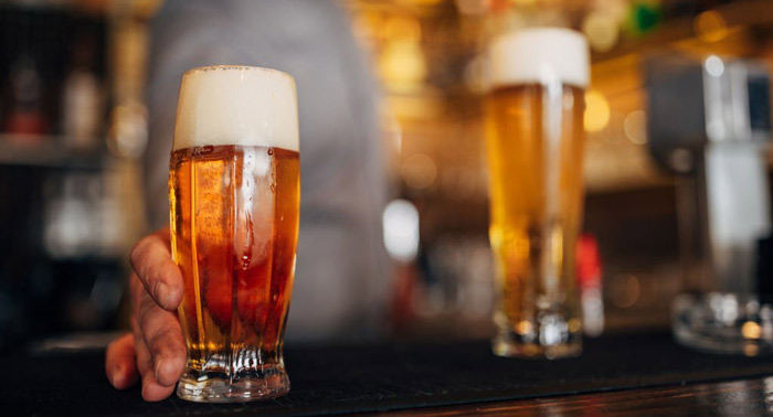 Deliciosa comida India para 2 personas: 4 Bebidas + 4 Tapas en Tarka Indian Food & Drinks