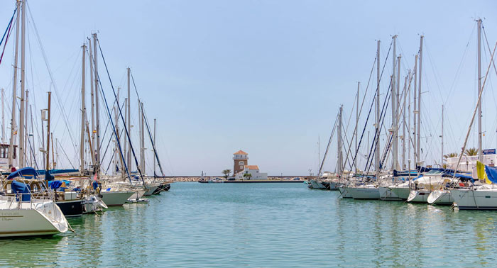 ¡Experiencia única! Hasta para 12pax: Ruta en Velero 1h 30min + Fotos + Bebida + Baño
