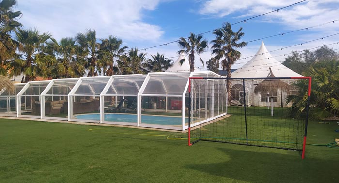 Escapada Rural de Lujo en el Desierto con Piscina Climatizada para hasta 12 Personas