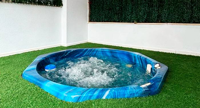 Apartamento con Jacuzzi Privado y Solárium: 2 Noches + 1 Botella Moët para máximo 4 Personas