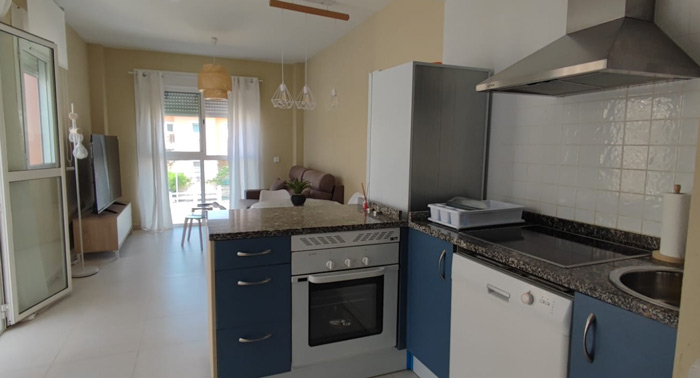 Apartamento con Jacuzzi Privado y Solárium: 2 Noches + 1 Botella Moët para máximo 4 Personas
