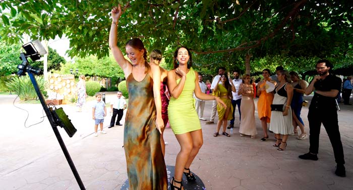 Recuerdo original y divertido para cualquier evento: Fotomatón o Cámara 360