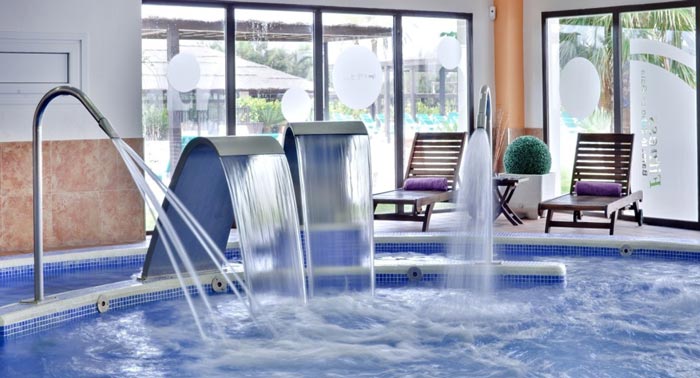 ¡Regalazo! Para 2: Circuito de Aguas 60 Min + Masaje Craneal 15 Min en Spa Barceló Cabo de Gata
