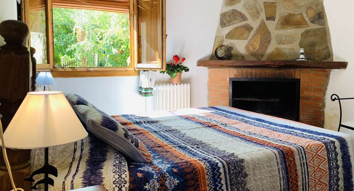 Regala una escapada rural romántica a La Alpujarra: Alojamiento + Sesión Sauna y Jacuzzi 