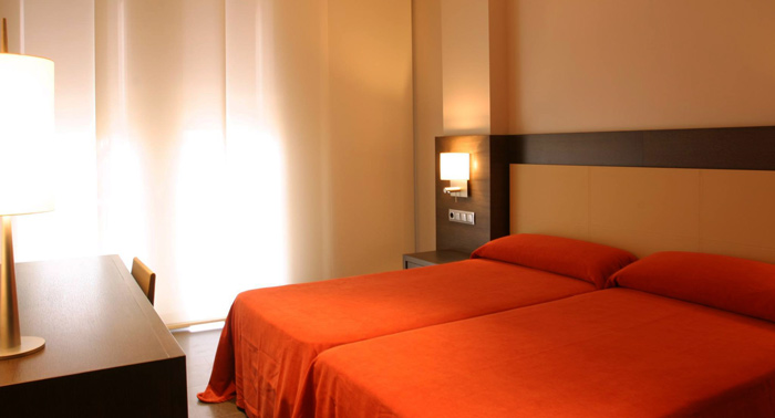 ¡Escapada en Familia! Alojamiento + Terra Natura + Jacuzzi privado + Cava + Desayuno