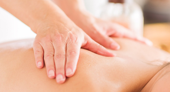 Perfect Skin: Peeling Corporal + Masaje de Hidratación en Synergia Salud & Bienestar