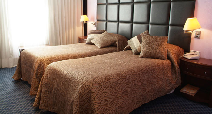 ¡Descubre Valencia en compañía! 1, 2 o 3 Noches + Desayuno Buffet en Hotel Benetússer