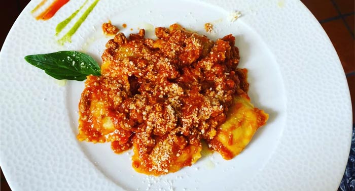 Menú Italiano para llevar o tomar: 1 Entrante + 2 Pastas + Botella Vino + Postre