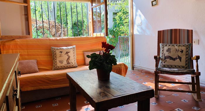 Regala una escapada rural romántica a La Alpujarra: Alojamiento + Sesión Sauna y Jacuzzi 