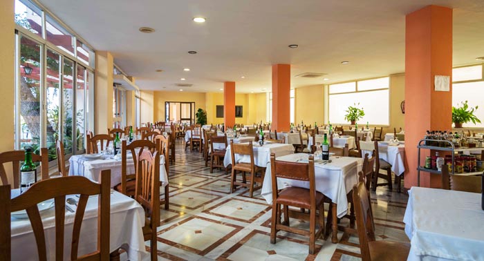 Escapada a Lanjarón: 1 Noche + Desayuno Tipo Americano en Hotel Andalucía