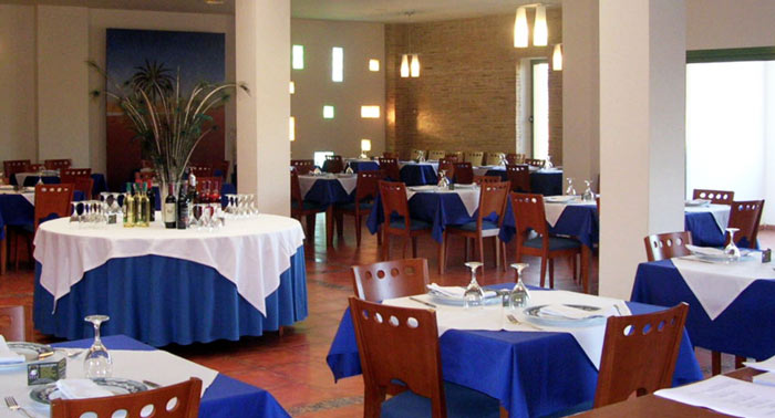 Regalo por San Valentín: 1 Noche + Desayuno + Cena + Spa 45 Min + Detalle en Hotel Rodalquilar