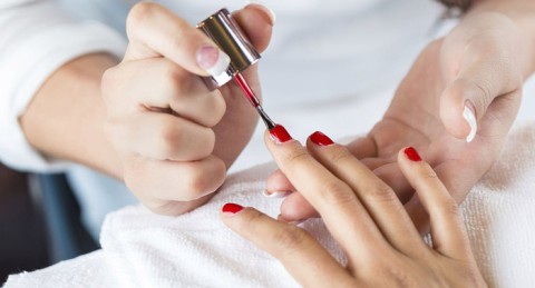 Uñas Perfectas: Manicura o Pedicura con Esmaltado Permanente