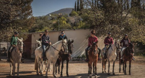 ¡Regala una experiencia inolvidable! Ruta a Caballo por la última frontera Nazarí. 2h para 2