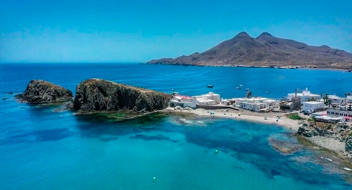 Excursión en Barco hasta 12 personas de 4 u 8 horas desde Carboneras/Agua Amarga - La Isleta