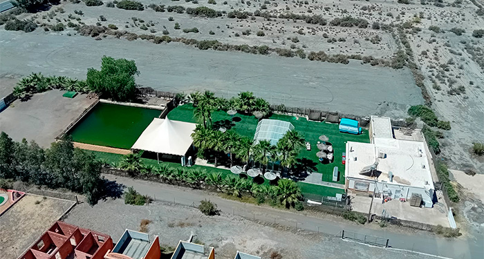 Escapada Rural de Lujo en el Desierto con Piscina Climatizada para hasta 15 Personas