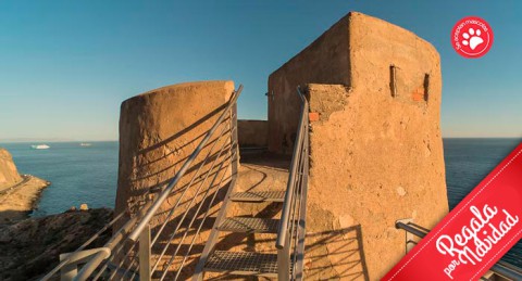 Regala exclusividad con 1 o 2 Noches en la Torre de La Garrofa con vistas al Mar Mediterráneo