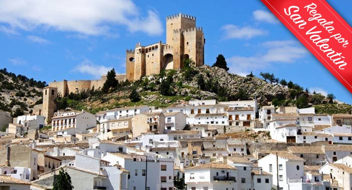 Escapada a Vélez Blanco: 2 Noches en Casa rural o Bungalow + Detalle bienvenida