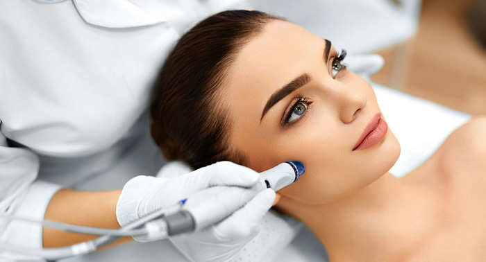 Fotorejuvenecimiento Facial IPL en Alicia de los Reyes: Réstale años de daños a tu rostro