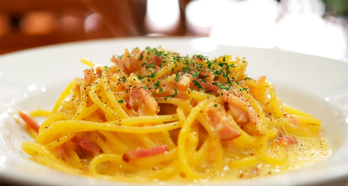 El sabor de la tradición de Italia: 1 Entrante + 2 Pizzas o Pastas + 2 Postres + 2 Bebidas