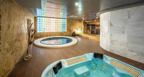 ¡Un capricho de lujo! Para 2: Circuito Spa de 45 minutos + Cena + Copa Cava en Rodalquilar