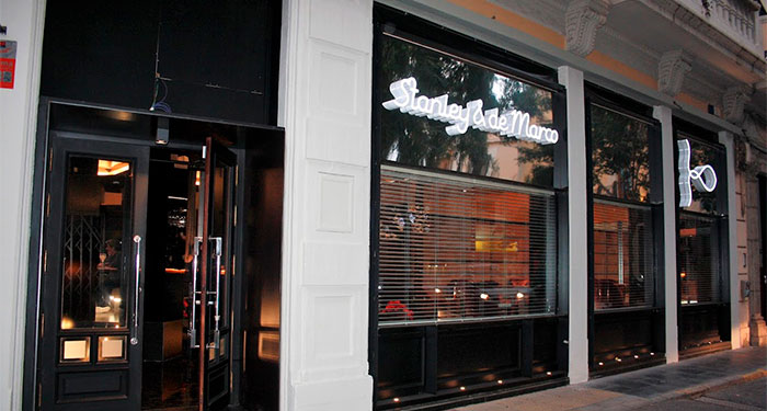 Stanley & de Marco PLAZA FLORES: 1 Ensalada + 2 Pastas o 2 Pizzas + 1 Postre + 2 Bebidas