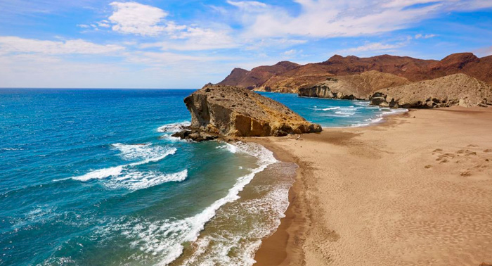 Excursión Pirata en Barco por los rincones secretos de Cabo de Gata: Ruta de 2h en el mar