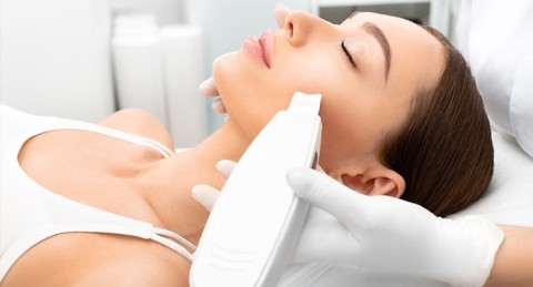 Rostro radiante: Limpieza facial con Punta de Diamante + Radiofrecuencia + Mascara