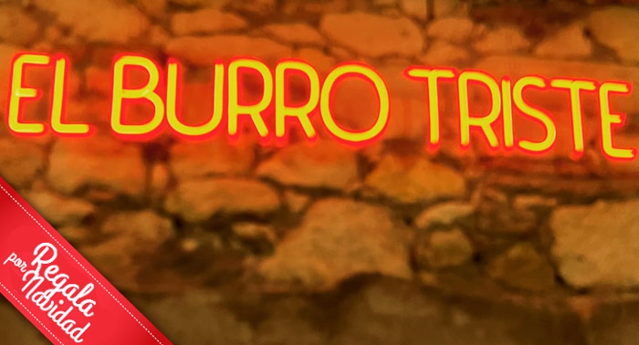 ¡Menú TexMex para 2 o 4 en El Burro Triste! Burritos, Encuerados o Ensaladas + Nachos + Bebidas