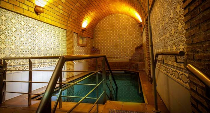 ¡Planazo para 2 pax! Circuito Termal + Comida o Cena en el Balneario de Alhama de Almería