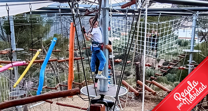 Planazo en familia: Entradas al Parque de Aventura de Enix con más de 50 retos y 2 tirolinas