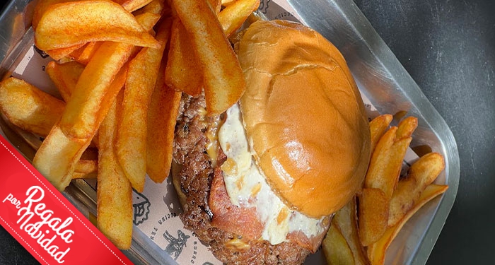 Descubre las deliciosas Smash Burguer en Discordia Burguer con este Menú para 2 o 4 pax