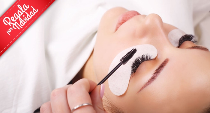 Regálate una mirada más impactante con este Lifting de Pestañas en Alicia de los Reyes