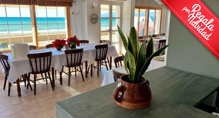 Delicioso Arroz Caldoso con vistas de Cabo de Gata en el acogedor ambiente de La Goleta