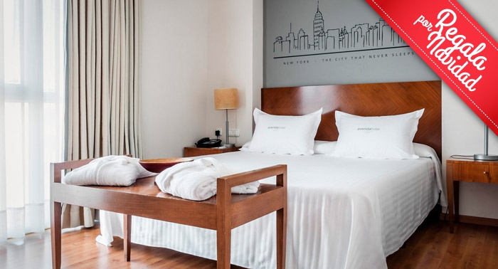 Domingo Romántico: 1 Noche de Alojamiento + Menú Chef Tony Garcia + Botella de cava 