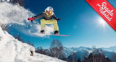 Deslízate por Sierra Nevada Alquilando un Equipo de Esquí o Snow en Pradollano