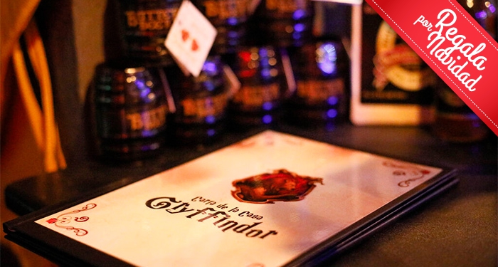 Regala o Disfruta de una Deliciosa Cena en No es Lugar para No Magos para 2 personas