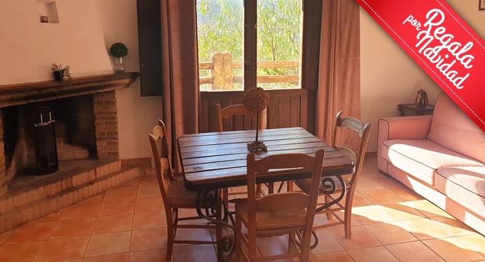 Marmita de Ahlam: 1 Noche + Vino y Tabla Embutidos + Desayuno, opción Suite con Jacuzzi Privado