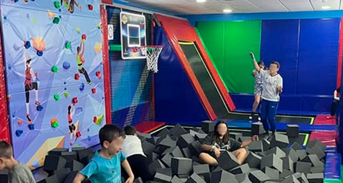 Diversión para tus peques en Botiboing: 1h de Juegos + Sándwich + Bebida o Bono de 3h de Juegos