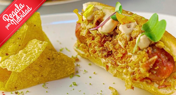 Amarte Fun Kitchen: Exquisito Menú para 2 en pleno centro de Almerimar, frente a la playa