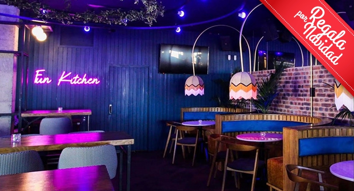 Amarte Fun Kitchen: Exquisito Menú para 2 en pleno centro de Almerimar, frente a la playa