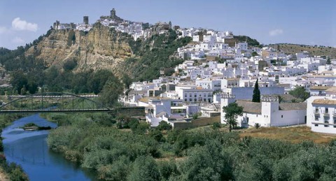¡Enamórate de Arcos de la Frontera! 2 Noches + Desayuno + Detalle en Hostal Rural La Plata
