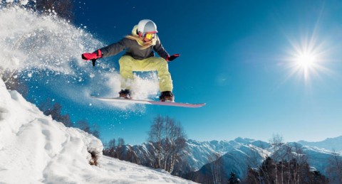 Deslízate por Sierra Nevada Alquilando un Equipo de Esquí o Snow en Pradollano