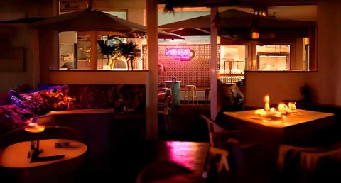 Hoy toca antojo: 2 Hamburguesas + Nachos + 2 Refrescos en Mohana Almería