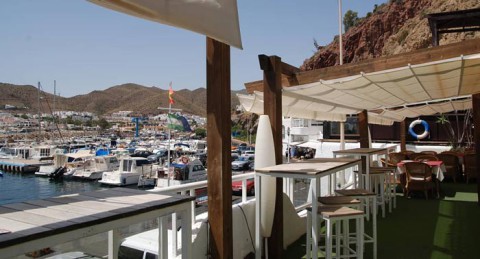 Disfruta del mar y la gastronomía en San José. Arroz para 2 personas + 2 bebidas