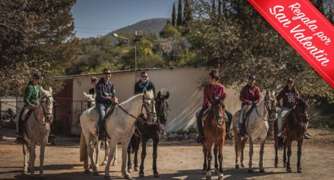 ¡Regala una experiencia inolvidable! Ruta a Caballo por la última frontera Nazarí. 2h para 2