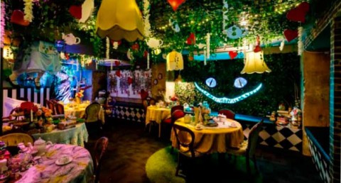 Gran inauguración de la Cafetería Wonderland Pâtisserie: Bebida + Degustación dulce y salado