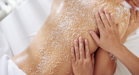 Con Perfect Skin, piel bonita y sana: Peeling Corporal + Masaje de Hidratación en Synergia